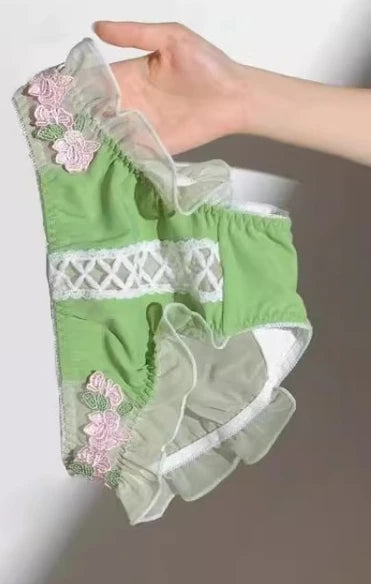 Conjunto Lingerie Vintage Floral YUQI – Delicadeza, Conforto e Elegância Retrô