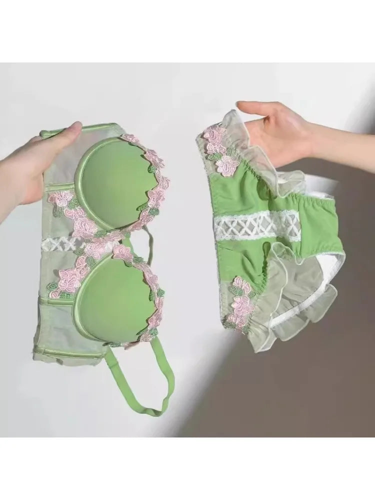 Conjunto Lingerie Vintage Floral YUQI – Delicadeza, Conforto e Elegância Retrô